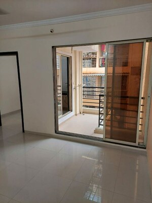 Room in 2 BHK Apartment at Krishna Apartments Ulwe, Ulwe – for Sale