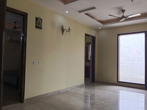 Room in 3 BHK Villa at Sector 23 – for Rent