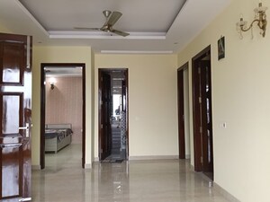 Room in 3 BHK Villa at Sector 23 – for Rent