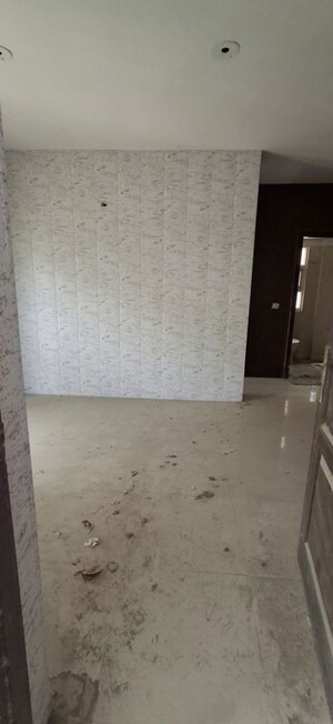 3 BHK Builder Floor – Entrance View at BPTP Park 81, Sector 81 - for Sale