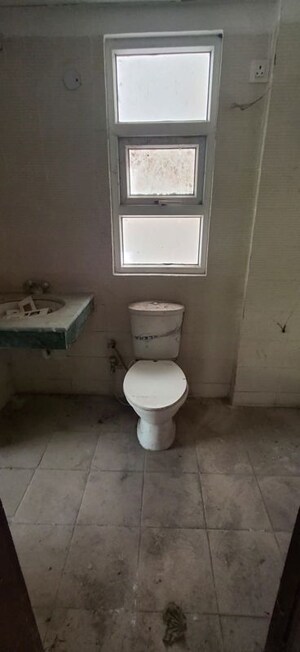 Bathroom in 3 BHK Builder Floor at BPTP Park 81, Sector 81 – for Sale