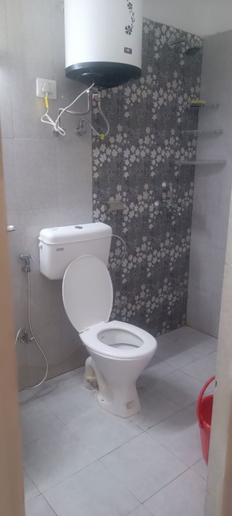 Bathroom, pareena-om-apartments 2 Bedroom 700 Sq.Ft. Apartment In Sector 112 Gurgaon 10448620