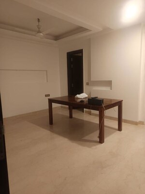 Gym in 3 BHK Builder Floor at Saket – for Rent