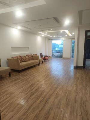 3 BHK Builder Floor For Rent in Saket