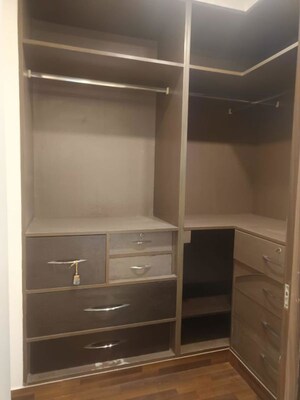 Furnished Amenities in 3 BHK Builder Floor at Saket – for Rent