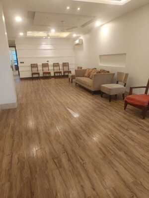 Parking in 3 BHK Builder Floor at Saket – for Rent