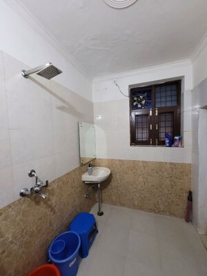 Furnished Amenities in 1.5 BHK Builder Floor at Islampur – for Rent