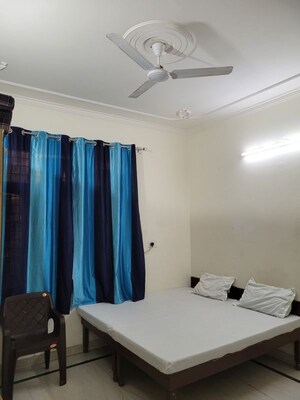 Team Area in 1.5 BHK Builder Floor at Islampur – for Rent