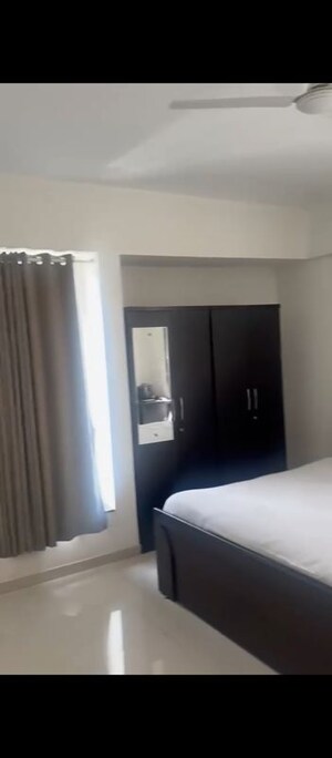 Room in  Apartment at Viman Nagar – for Sale