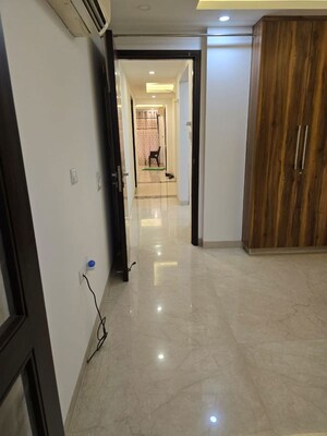 Room in 3 BHK Builder Floor at Vipul World Floors, Sector 48 – for Sale