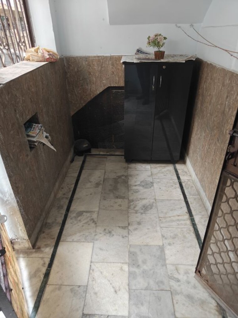 Balcony, mahendru enclave 3 Bedroom 145 Sq.Yd. Builder Floor In Mahendru Enclave Delhi 10448091