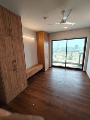 Room in 3 BHK Apartment at Krisumi Waterside Residences, Sector 36a – for Sale