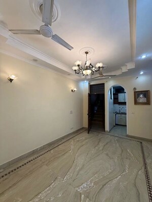 Room in 2 BHK Builder Floor at Kalkaji – for Rent