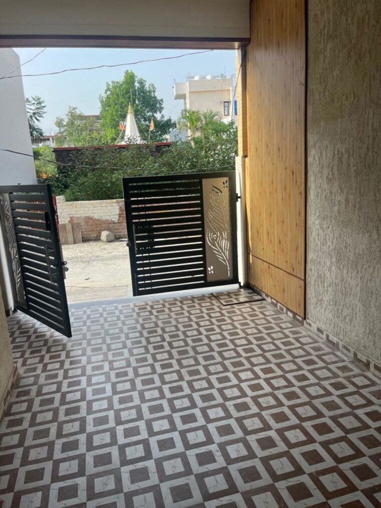 Balcony, laxman chowk 3 Bedroom 104 Sq.Yd. Independent House In Laxman Chowk Dehradun 10448754
