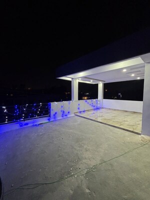 Parking in 4 BHK Villa at Laxman Chowk – for Sale