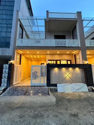 Kitchen in 4 BHK Independent House at Laxman Chowk – for Sale