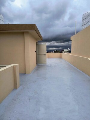 Room in 4 BHK Independent House at Laxman Chowk – for Sale