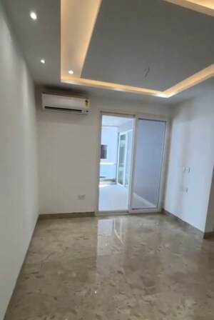 Room in 3 BHK Apartment at Trishla City, Patiala Road – for Rent