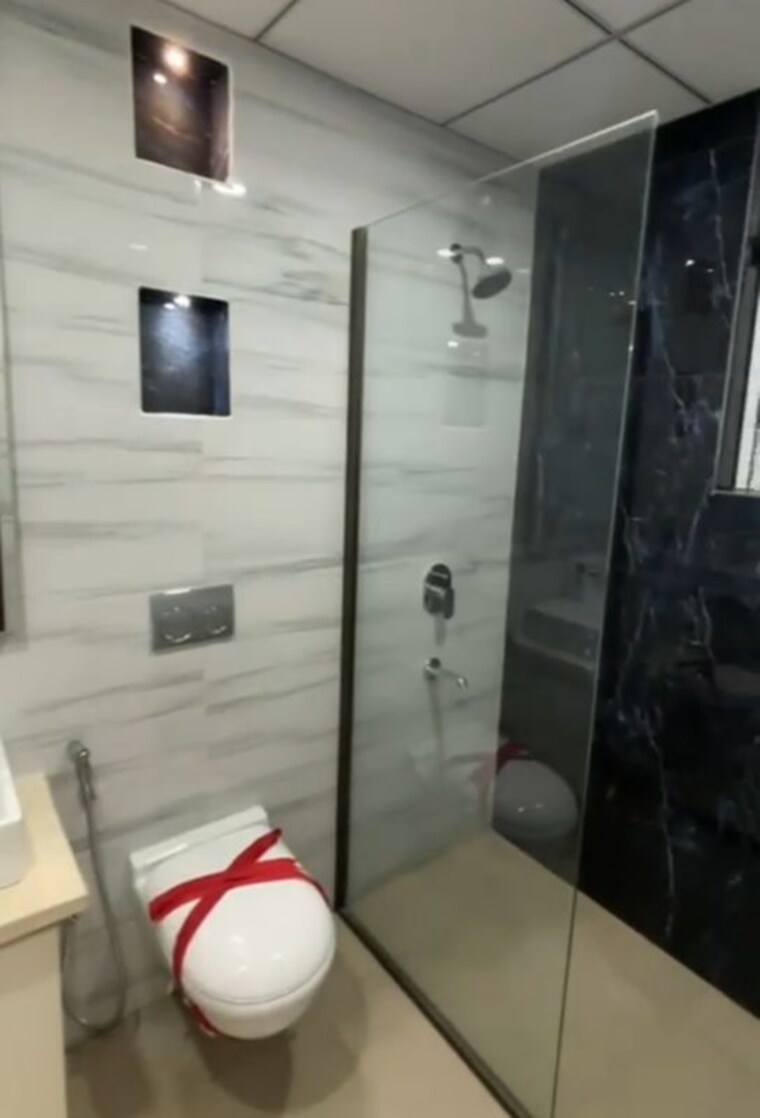 Bathroom, trishla-city 3 Bedroom 2048 Sq.Ft. Apartment In Patiala Road Zirakpur 10448799