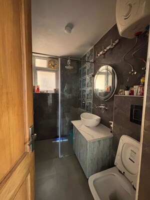 Bathroom in 3 BHK Apartment at Jawahar Nagar – for Rent