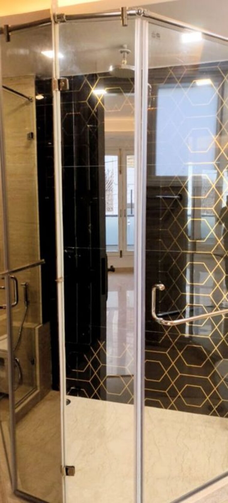 Bathroom, greater kailash ii 4 Bedroom 3000 Sq.Ft. Builder Floor In Greater Kailash ii Delhi 10448816