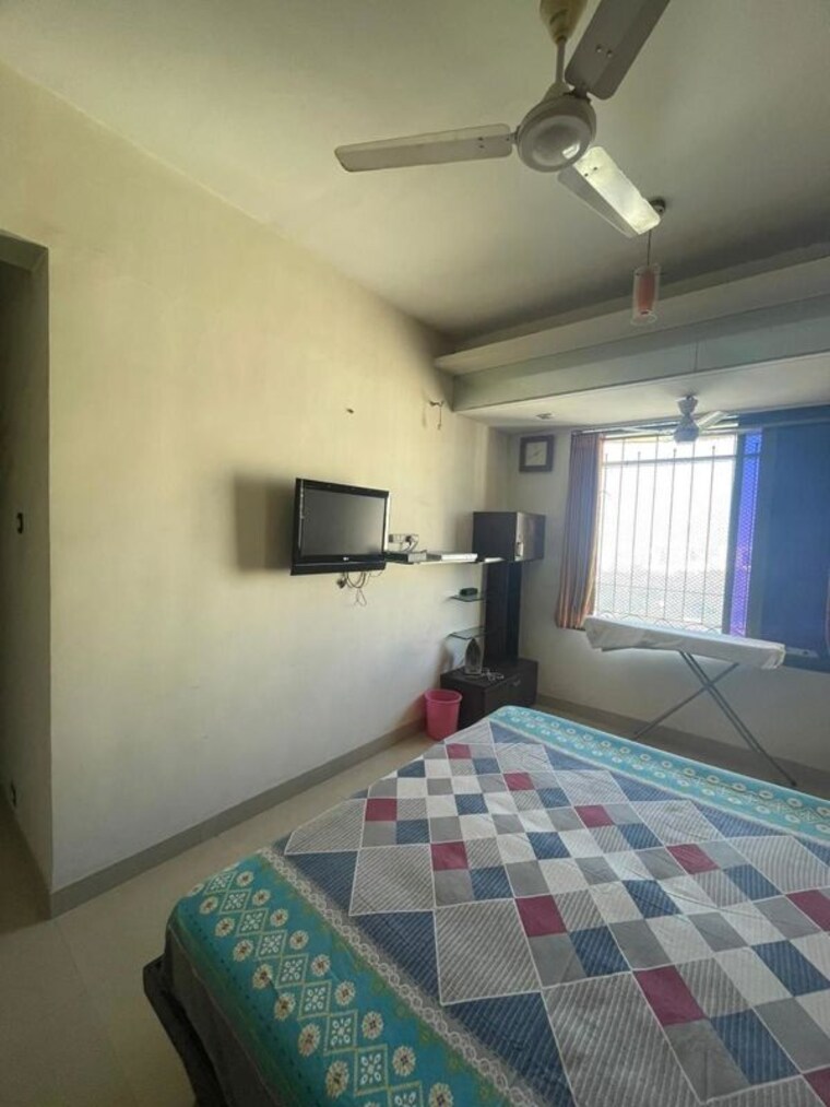 Bedroom, lake-home 3 Bedroom 1470 Sq.Ft. Apartment In Powai Mumbai 10448819