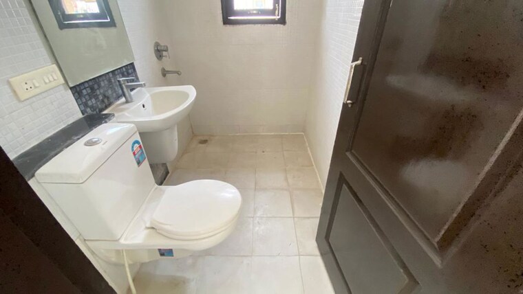 Bathroom, omaxe-new-chandigarh 3 Bedroom 1725 Sq.Ft. Builder Floor In North Mullanpur Chandigarh 10448829