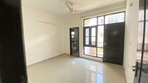 Room in 3 BHK Builder Floor at Omaxe New Chandigarh, North Mullanpur – for Rent