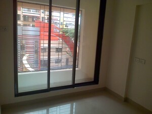 Room in 3 BHK Apartment at MS Vrindavan Palms, Kalyan West – for Rent