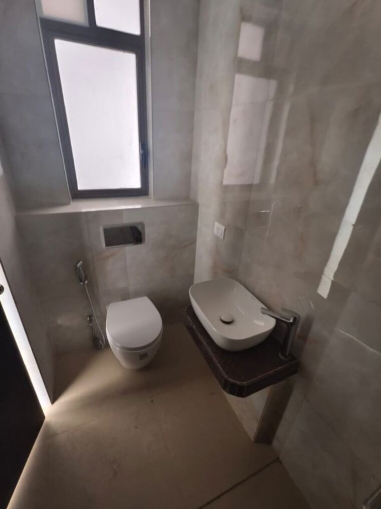Bathroom, raymond-ten-x-habitat 1 Bedroom 410 Sq.Ft. Apartment In Pokhran Road No Two Thane 10448835