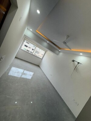 Furnished Amenities in 4 BHK Apartment at Sector 22 Dwarka – for Rent