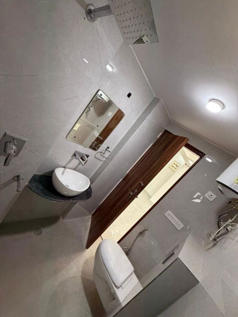 Bathroom, sector 22 dwarka 4 Bedroom 2500 Sq.Ft. Apartment In Sector 22 Dwarka Delhi 10448844