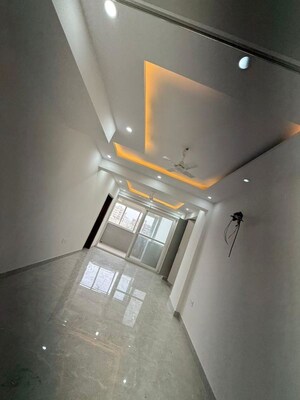 Furnished Amenities in 4 BHK Apartment at Sector 22 Dwarka – for Rent