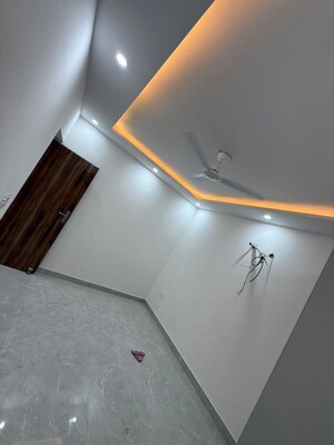 Furnished Amenities in 4 BHK Apartment at Sector 22 Dwarka – for Rent