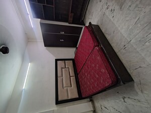 Furnished Amenities in 2 BHK Builder Floor at Malviya Nagar – for Rent