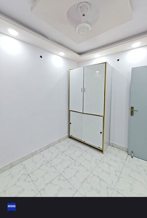 Room in 1 BHK Builder Floor at Govindpuri – for Sale