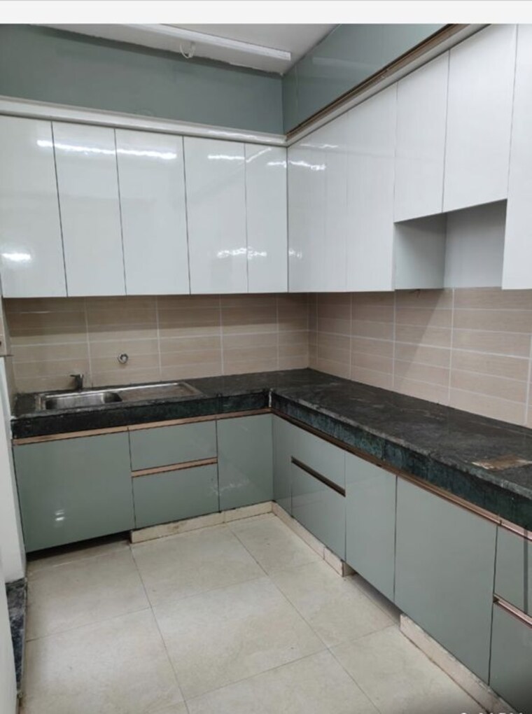 Kitchen, bptp-parkland-pride-phase-2 4 Bedroom 250 Sq.Ft. Builder Floor In Sector 77 Faridabad 10448594