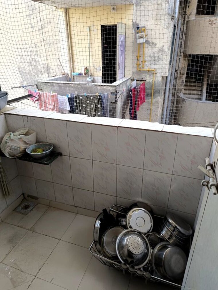Bathroom, satellite 2 Bedroom 850 Sq.Ft. Apartment In Satellite Ahmedabad 10448912