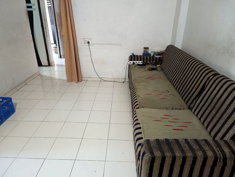 Balcony, satellite 2 Bedroom 850 Sq.Ft. Apartment In Satellite Ahmedabad 10448912