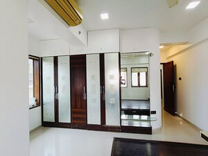 Living Room in 2 BHK Apartment at Gamdevi – for Rent