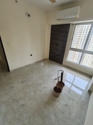 Master Bedroom in 4 BHK Apartment at Lodha Amara, Kolshet Road – for Rent