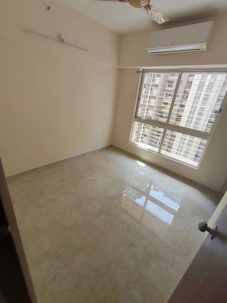 Master Bedroom, lodha-amara 4 Bedroom 1200 Sq.Ft. Apartment In Kolshet Road Thane 10439167