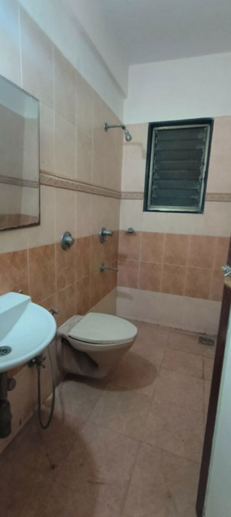 Bathroom, subhash nagar 2 Bedroom 672 Sq.Ft. Apartment In Subhash Nagar Thane 10448969