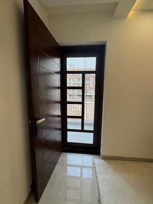 Room in 4 BHK Builder Floor at Green Fields Colony – for Sale
