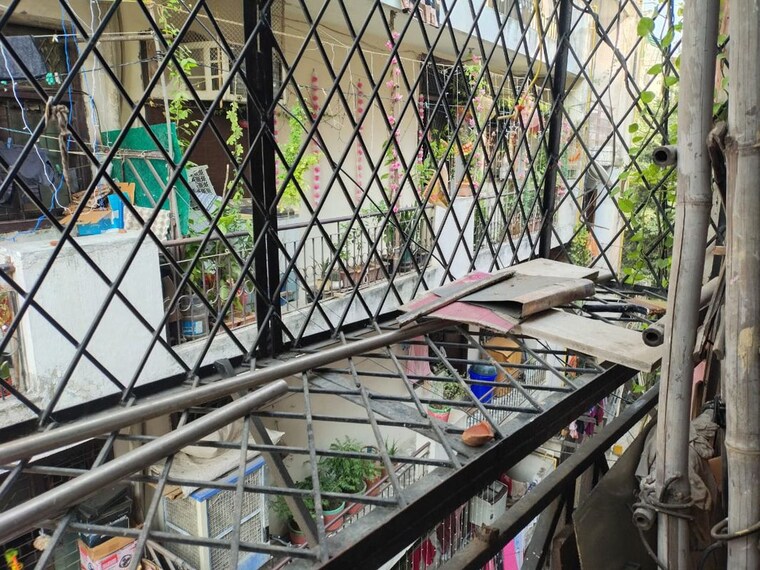 Balcony, green park extension 1 Bedroom 500 Sq.Yd. Builder Floor In Green Park Extension Delhi 10449009