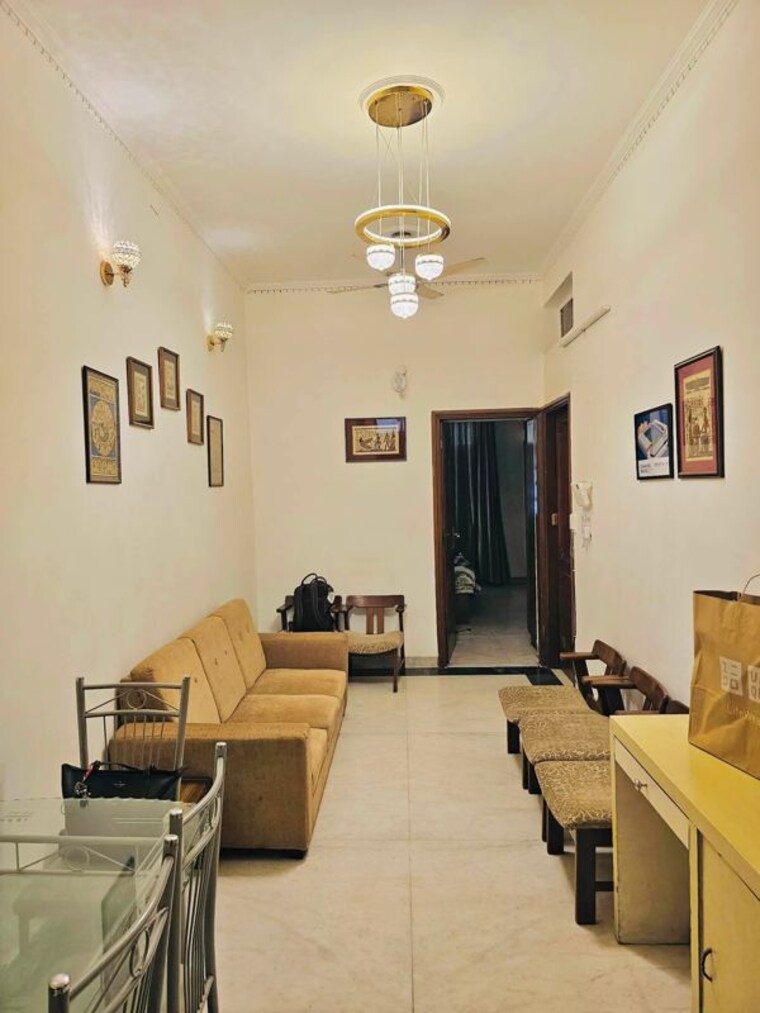 Team Area, east of kailash 2 Bedroom 1300 Sq.Ft. Builder Floor In East Of Kailash Delhi 10449035