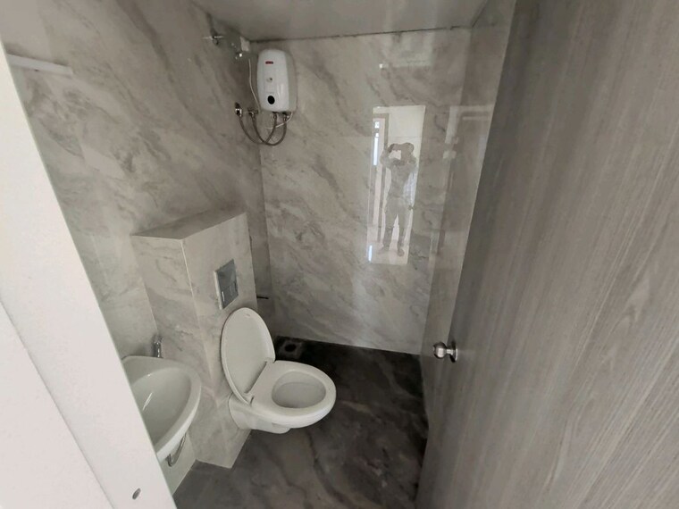 Bathroom, vardhaman-aalayam 2 Bedroom 717 Sq.Ft. Apartment In Ghatkopar East Mumbai 10448930