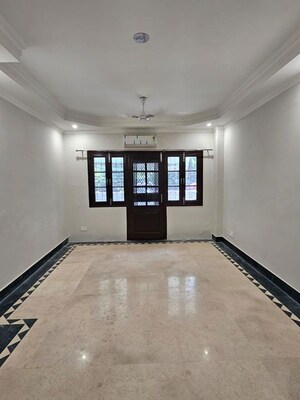 Room in 3 BHK Builder Floor at Uday Park – for Rent
