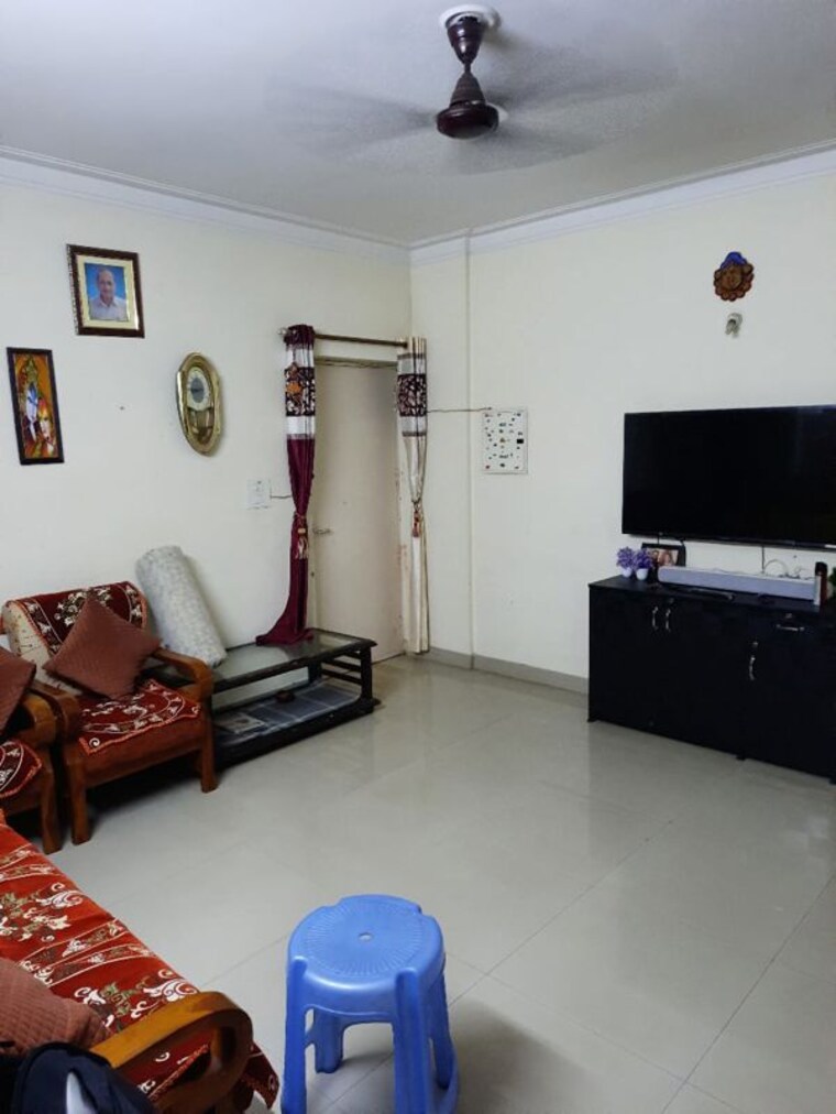 Living Room, klj-platinum-plus 2 Bedroom 1045 Sq.Ft. Apartment In Sector 77 Faridabad 10449132