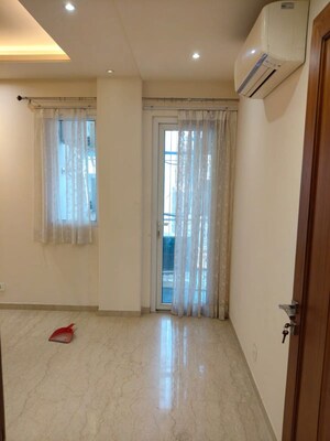 Room in 3 BHK Builder Floor at Jawahar Nagar – for Sale